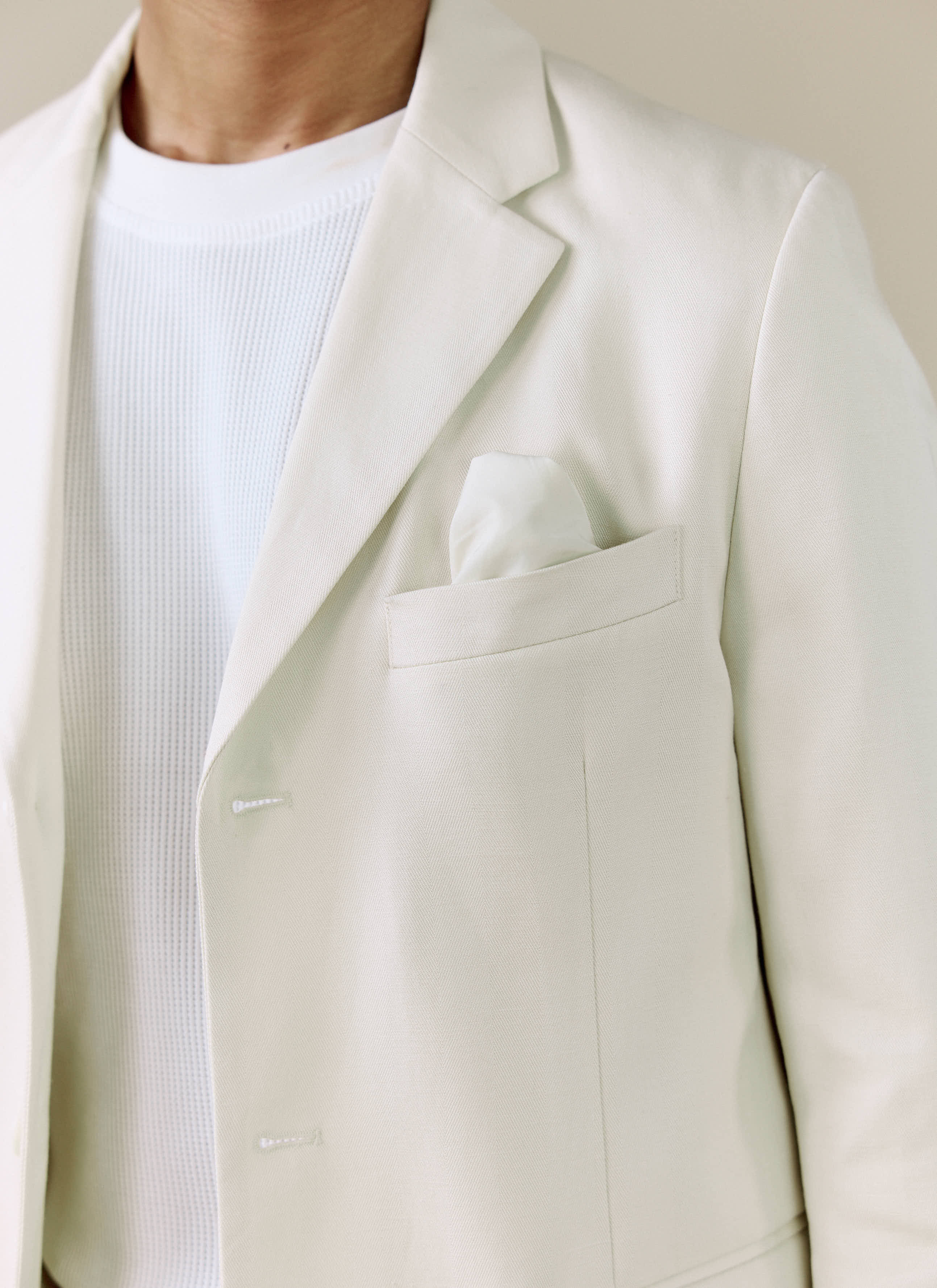Clifton 3 Button Regular Blazer | Lyocell | Cream - Image 3