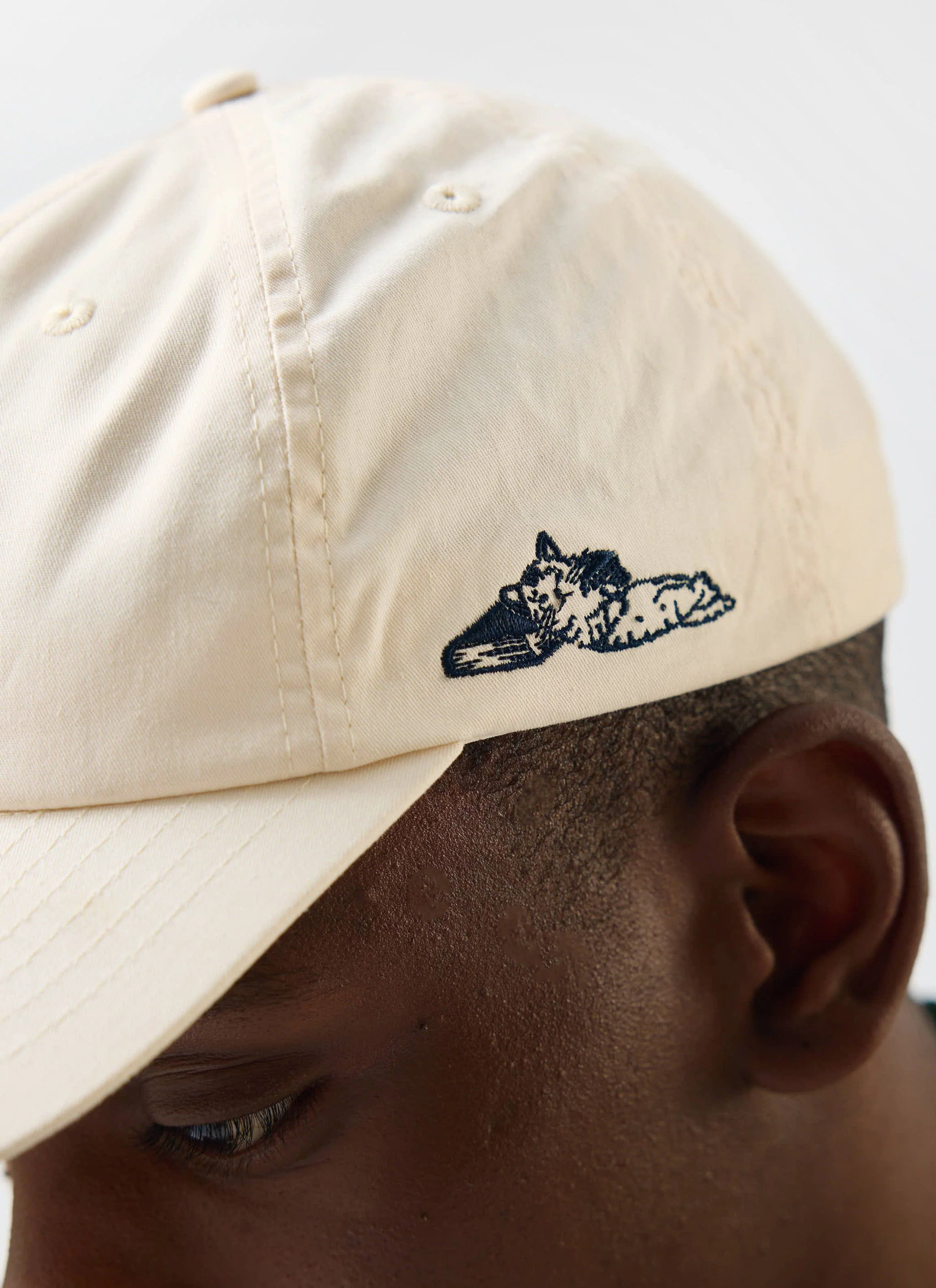 Le Livre De Mon Ami Soft Trucker | Cream - Image 5